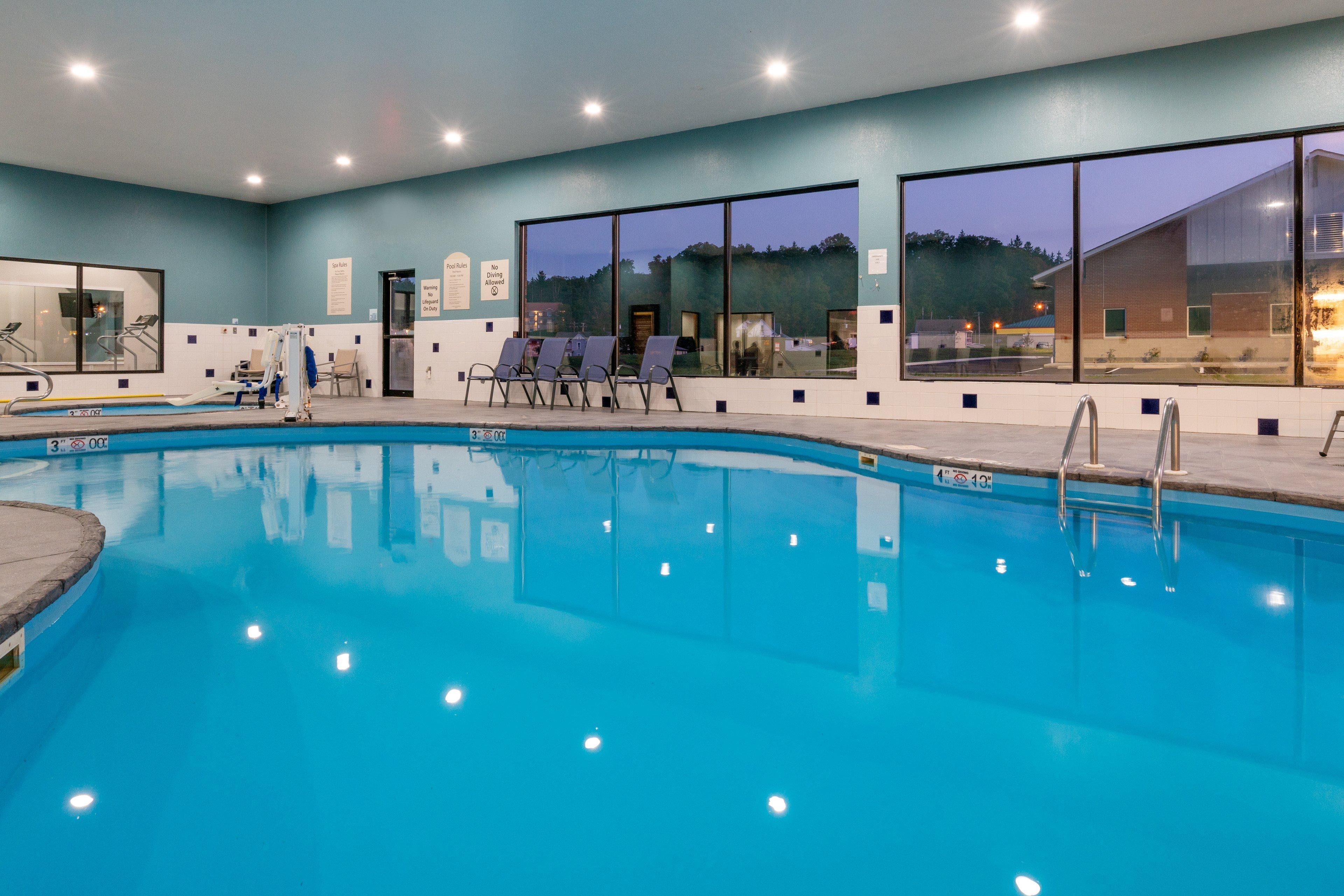 Holiday Inn Express Hotel & Suites Elkins By Ihg Ngoại thất bức ảnh