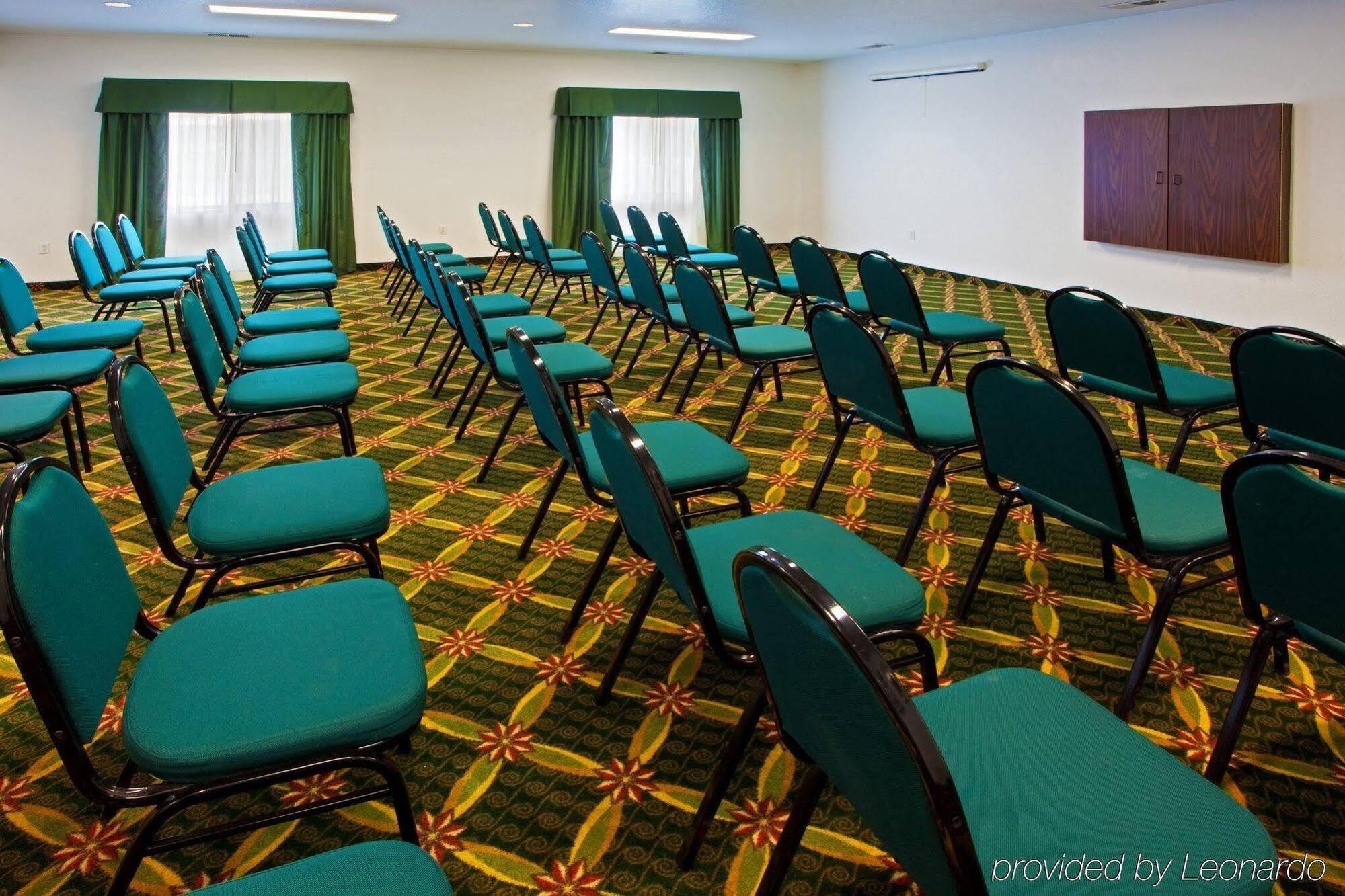 Holiday Inn Express Hotel & Suites Elkins By Ihg Ngoại thất bức ảnh